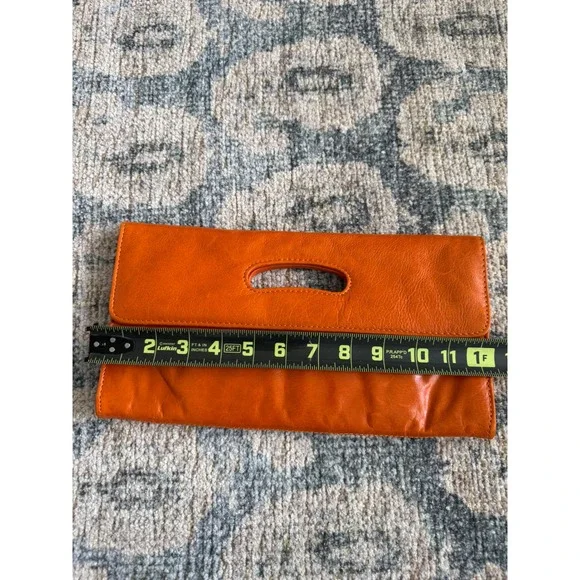 Hobo International Katrina Leather Cutout Clutch Excellent Condition - Picture 2 of 5